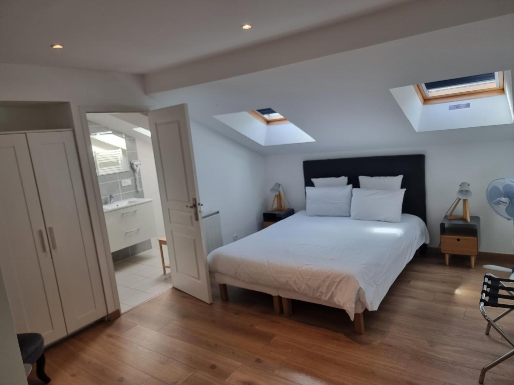 Le Castel Guesthouse Байе Экстерьер фото